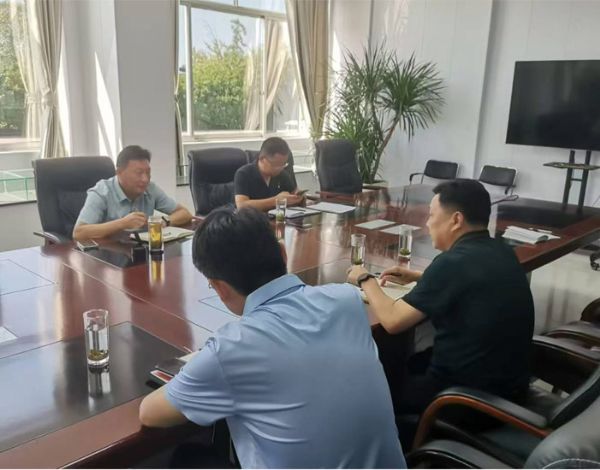 肥城市科技局黨組書記、局長(zhǎng)劉傳忠一行蒞臨公司指導(dǎo)工作